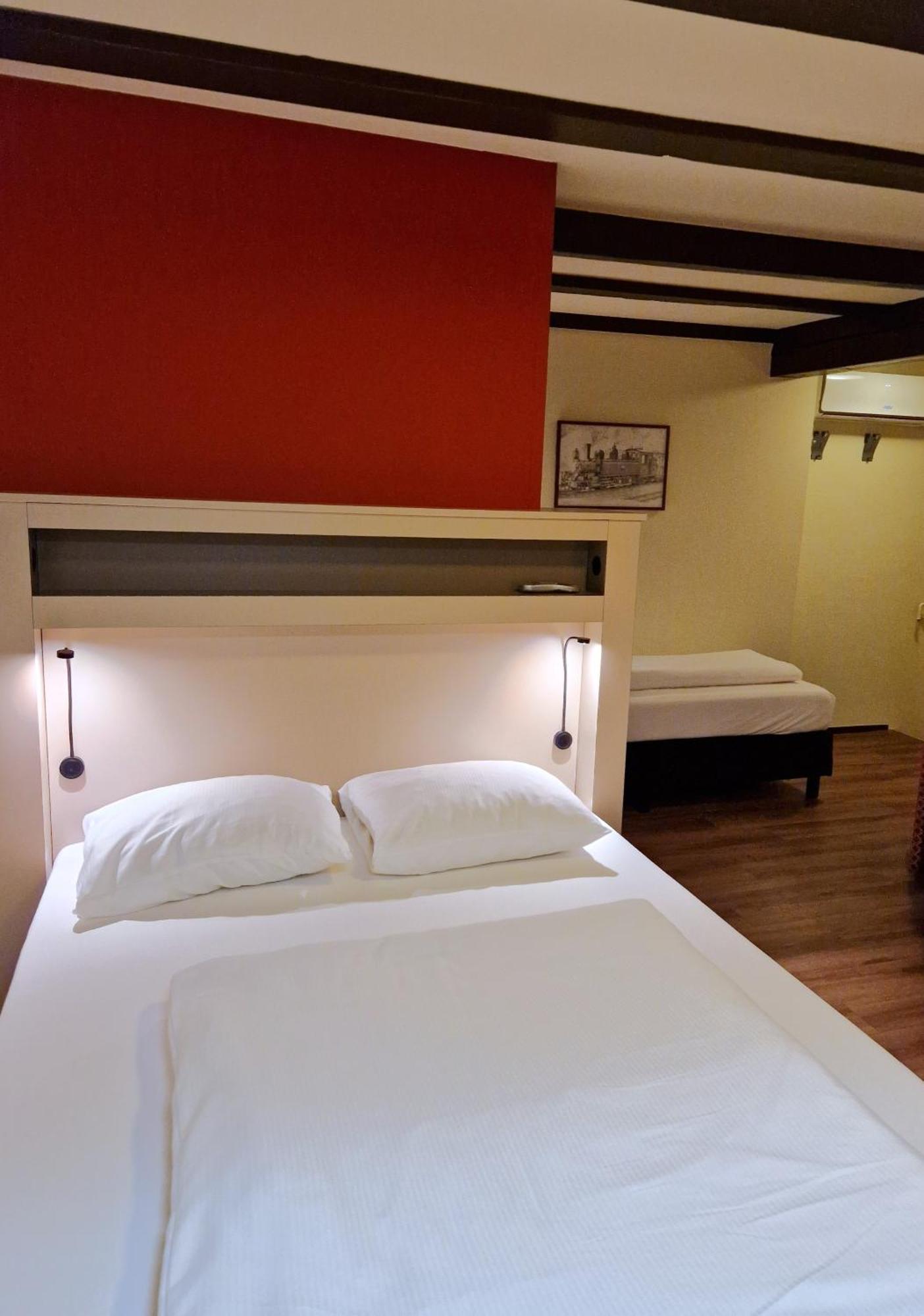 A-Train Hotel Amsterdam Ngoại thất bức ảnh