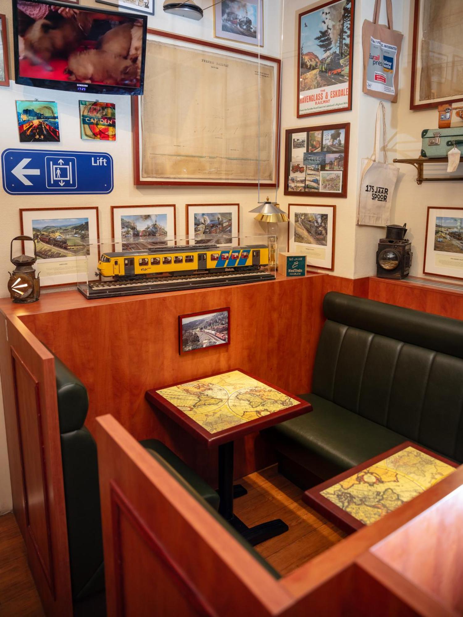 A-Train Hotel Amsterdam Ngoại thất bức ảnh