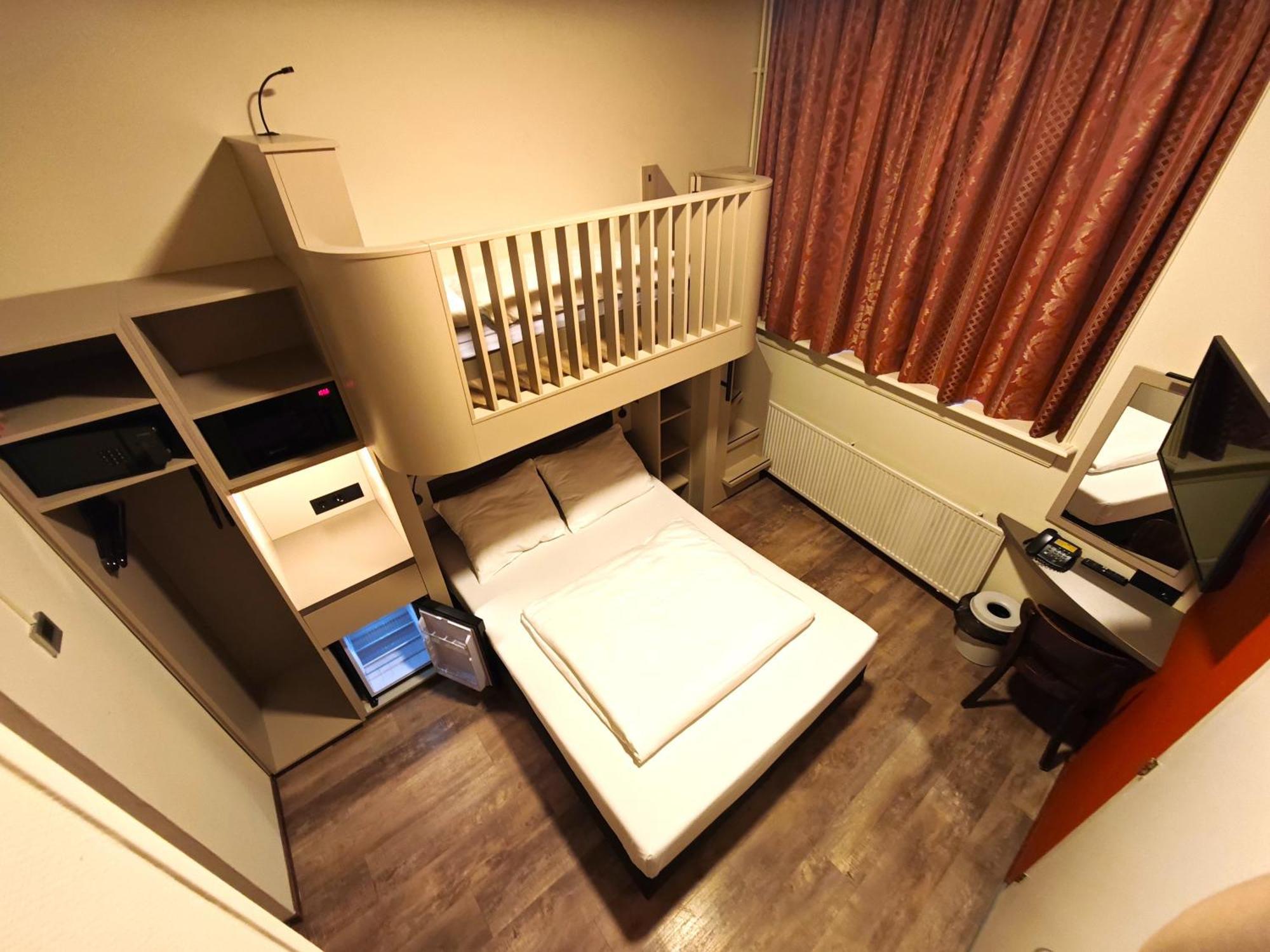A-Train Hotel Amsterdam Ngoại thất bức ảnh